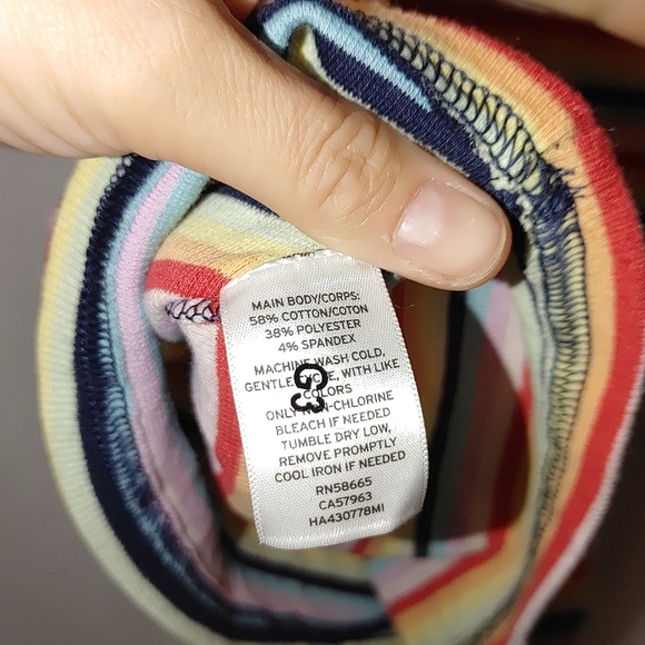 Halogen x Atlantic Pacific Rainbow Stripe Vneck Sleeveless Tank Ribbed XS Pride‎ - Picture 6 of 6